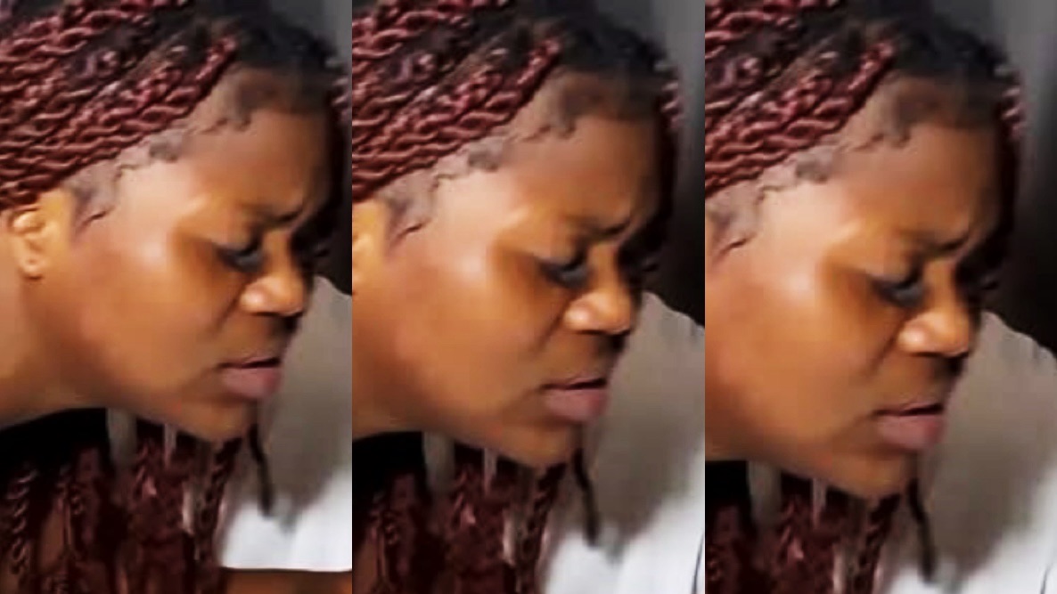 Beautiful queen with finger works video